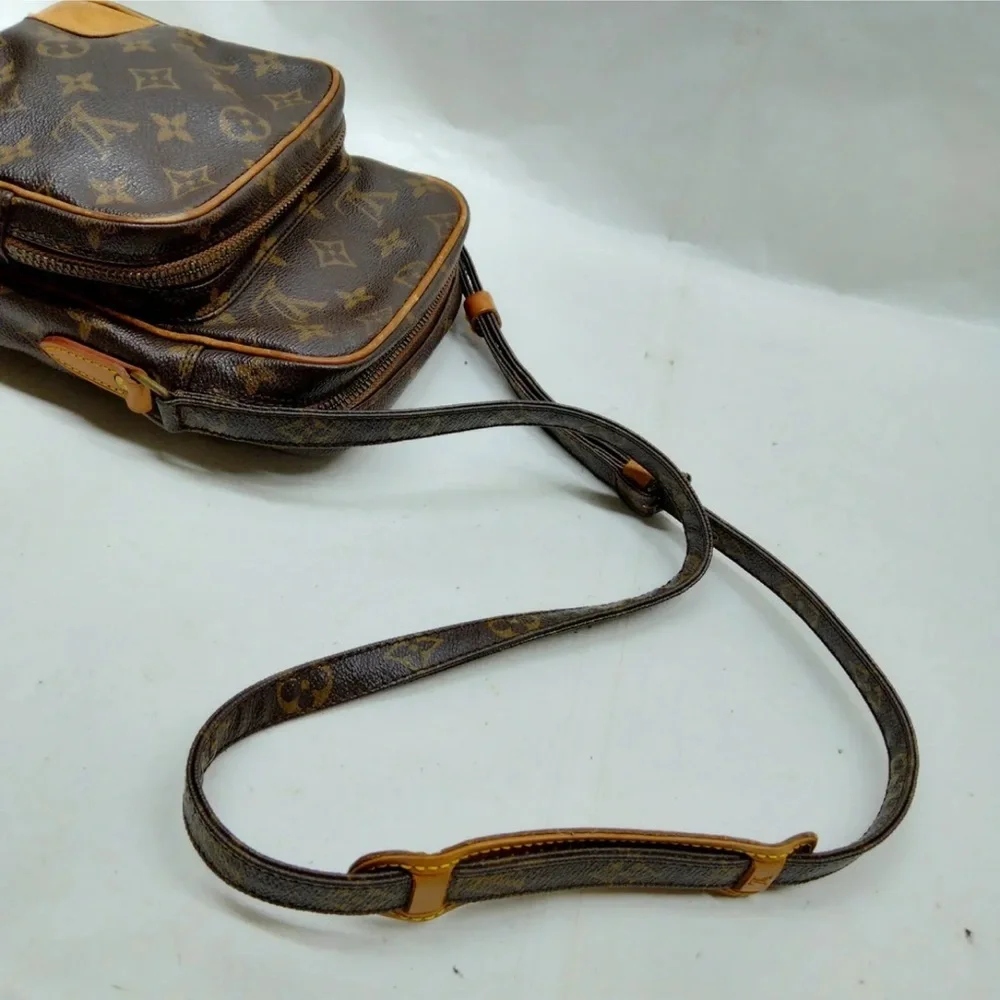 015 - Louis Vuitton Monogram Crossbody Amazon Bag - Picture 4 of 14